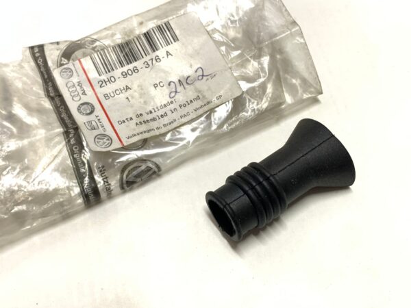 BUCHA AMAROK 10/16 ORIGINAL VW 2H0906376A